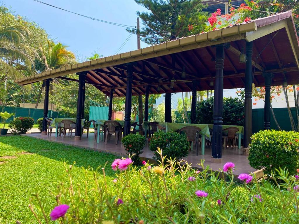 Hotel Tk Green Garden Matara Ngoại thất bức ảnh