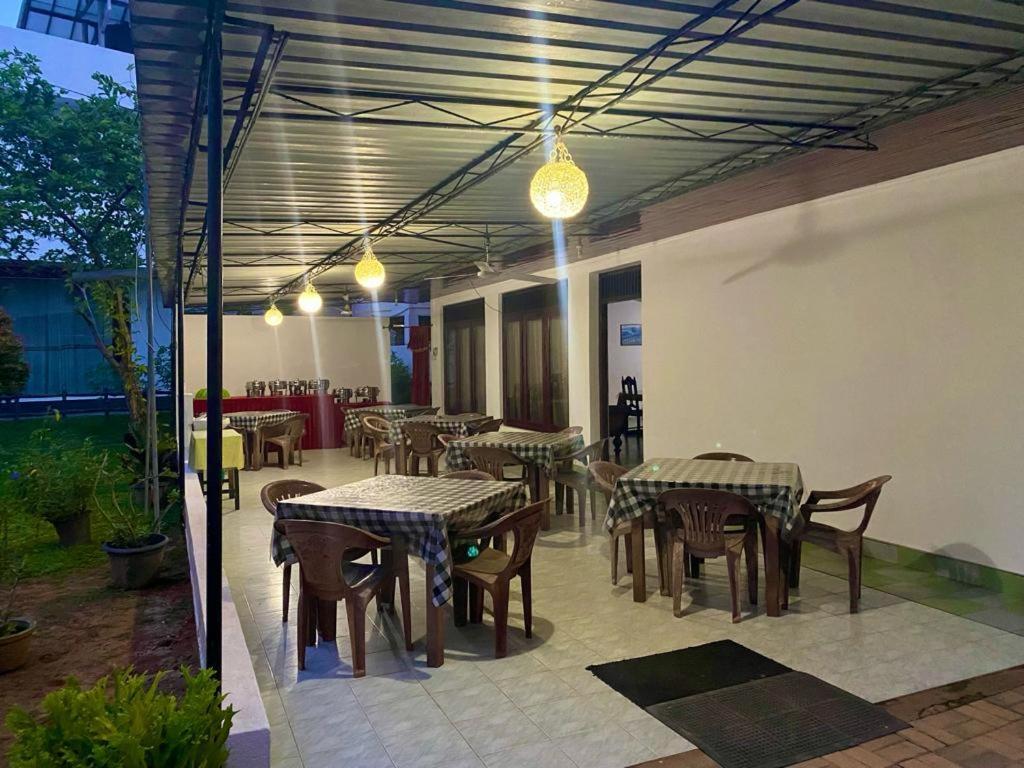 Hotel Tk Green Garden Matara Ngoại thất bức ảnh